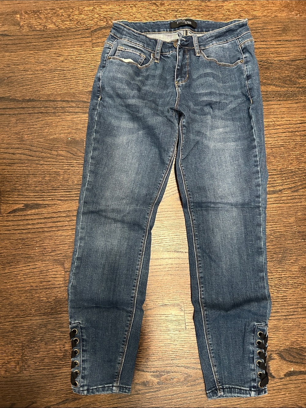 Women’s Blue Lace-Up Hem Skinny Jeans. Size 4